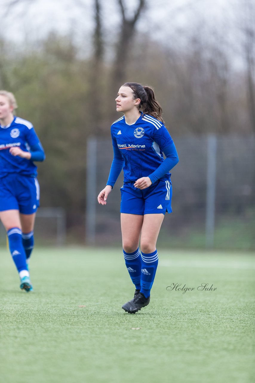 Bild 335 - F SSC Hagen Ahrensburg - SV Frisia Risum-Lindholm : Ergebnis: 1:2